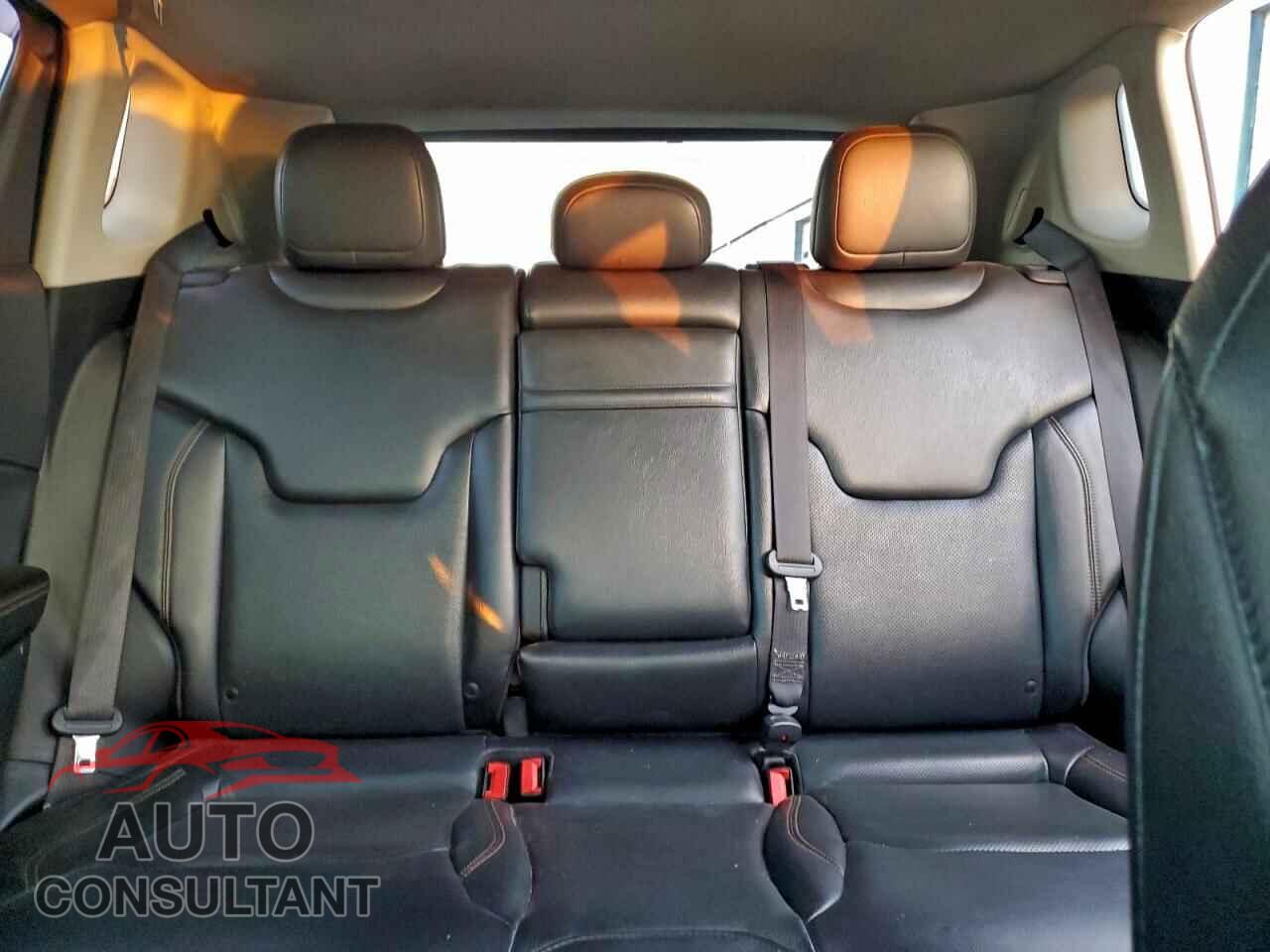 JEEP COMPASS 2017 - 3C4NJDCB4HT680510