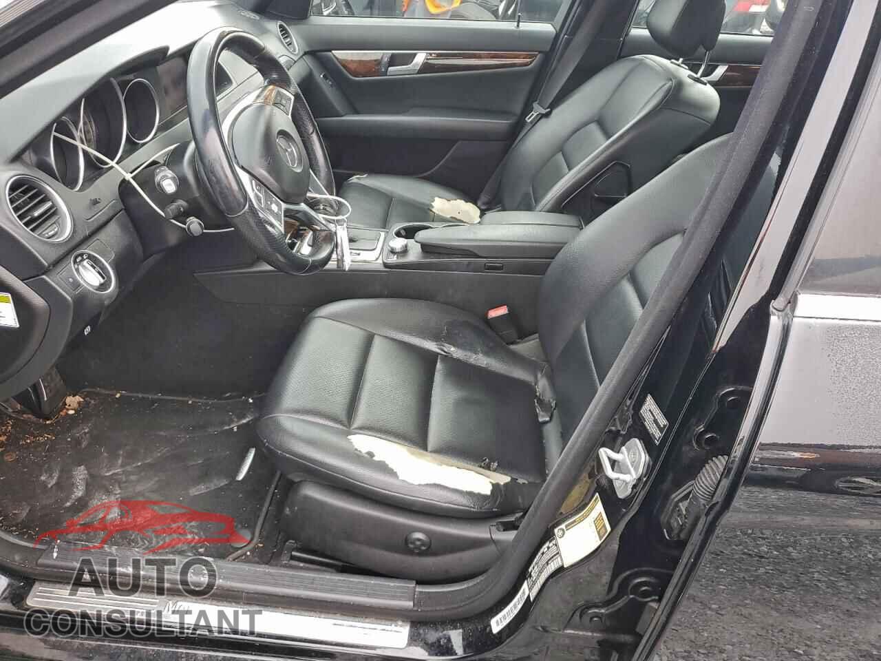 MERCEDES-BENZ C-CLASS 2013 - WDDGF4HB5DA783302