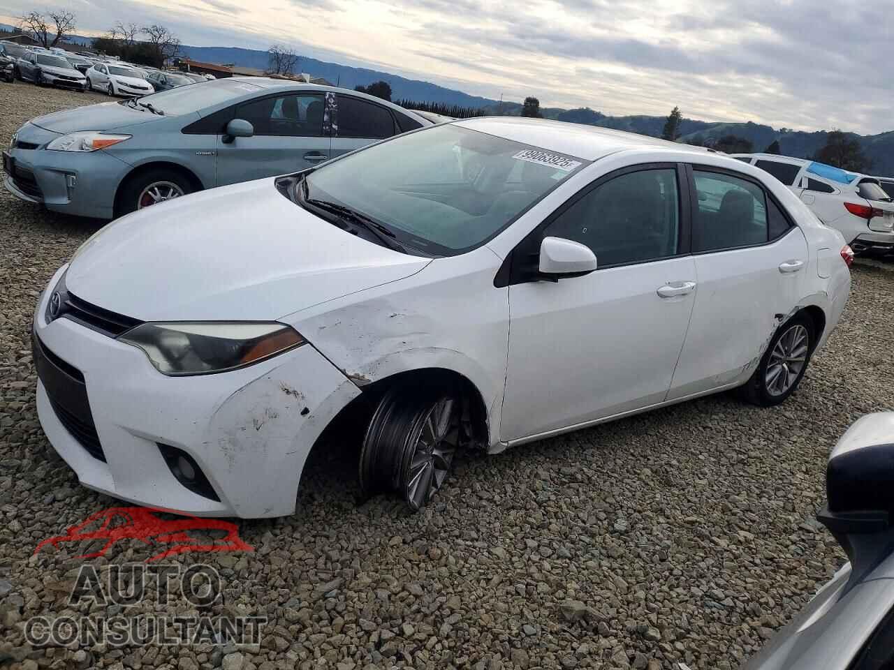 TOYOTA COROLLA 2015 - 2T1BURHE2FC272646