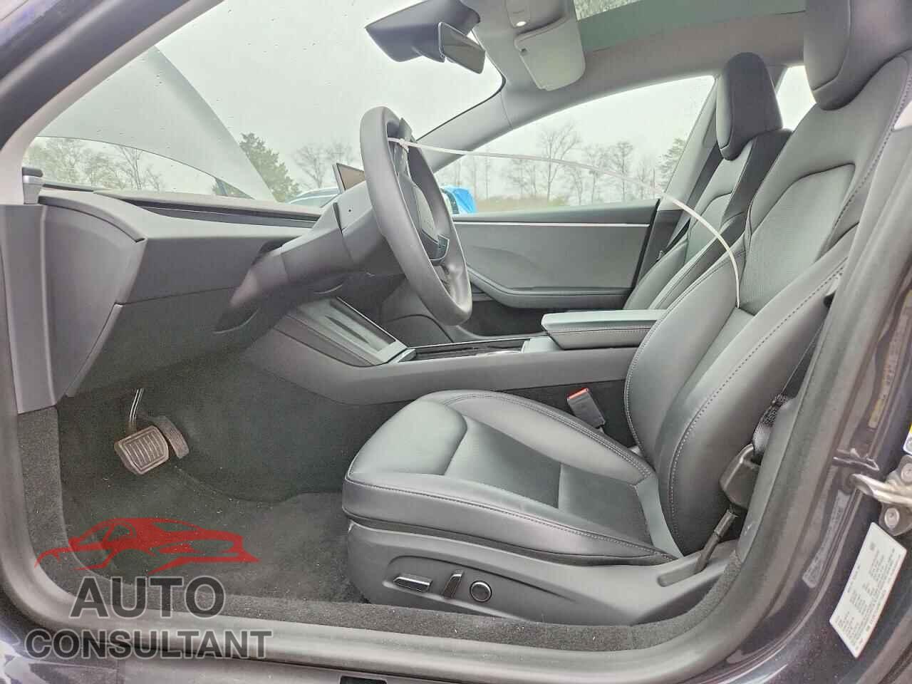 TESLA MODEL 3 2024 - 5YJ3E1EA8RF726824