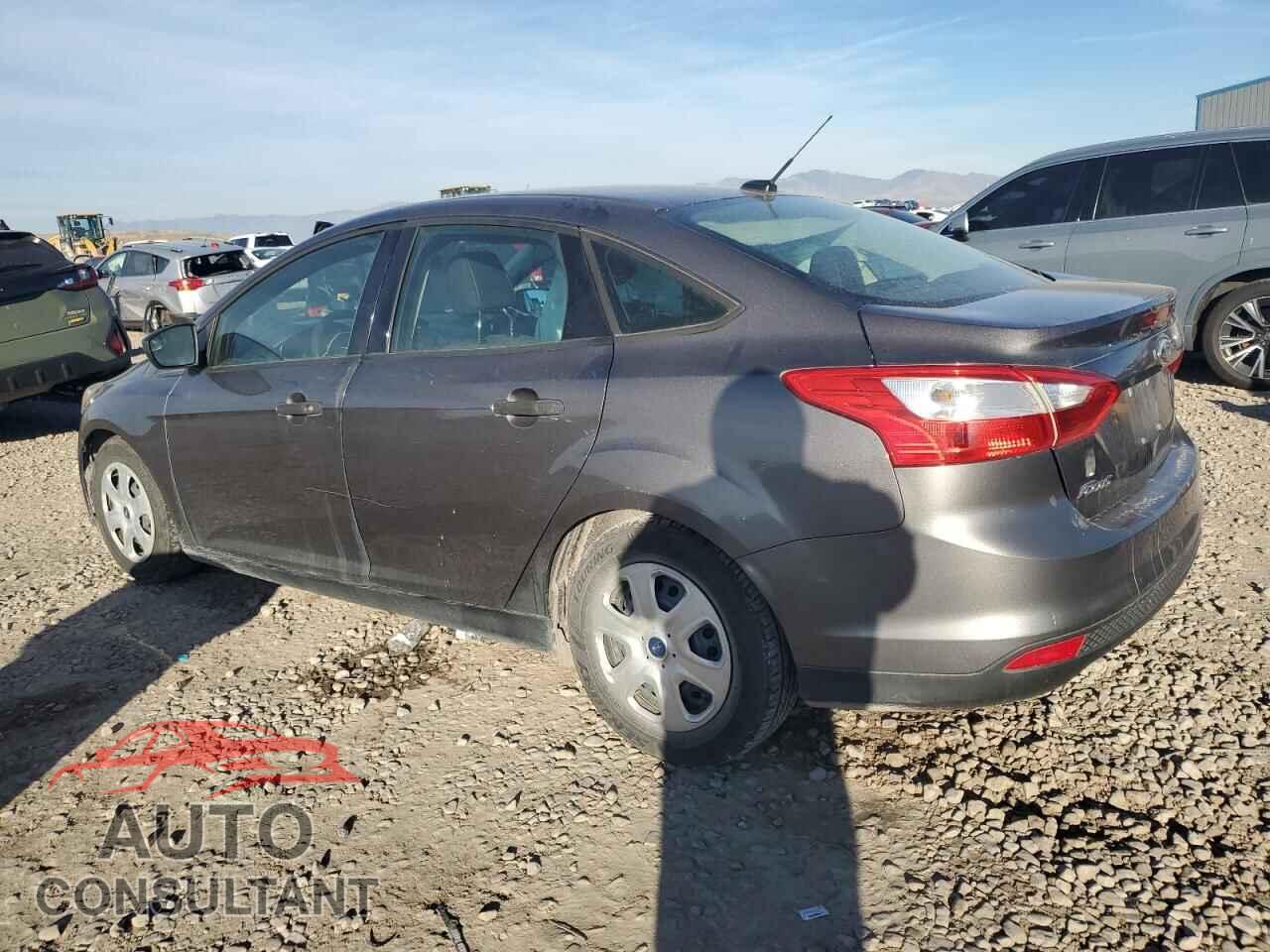 FORD FOCUS 2012 - 1FAHP3E23CL290205