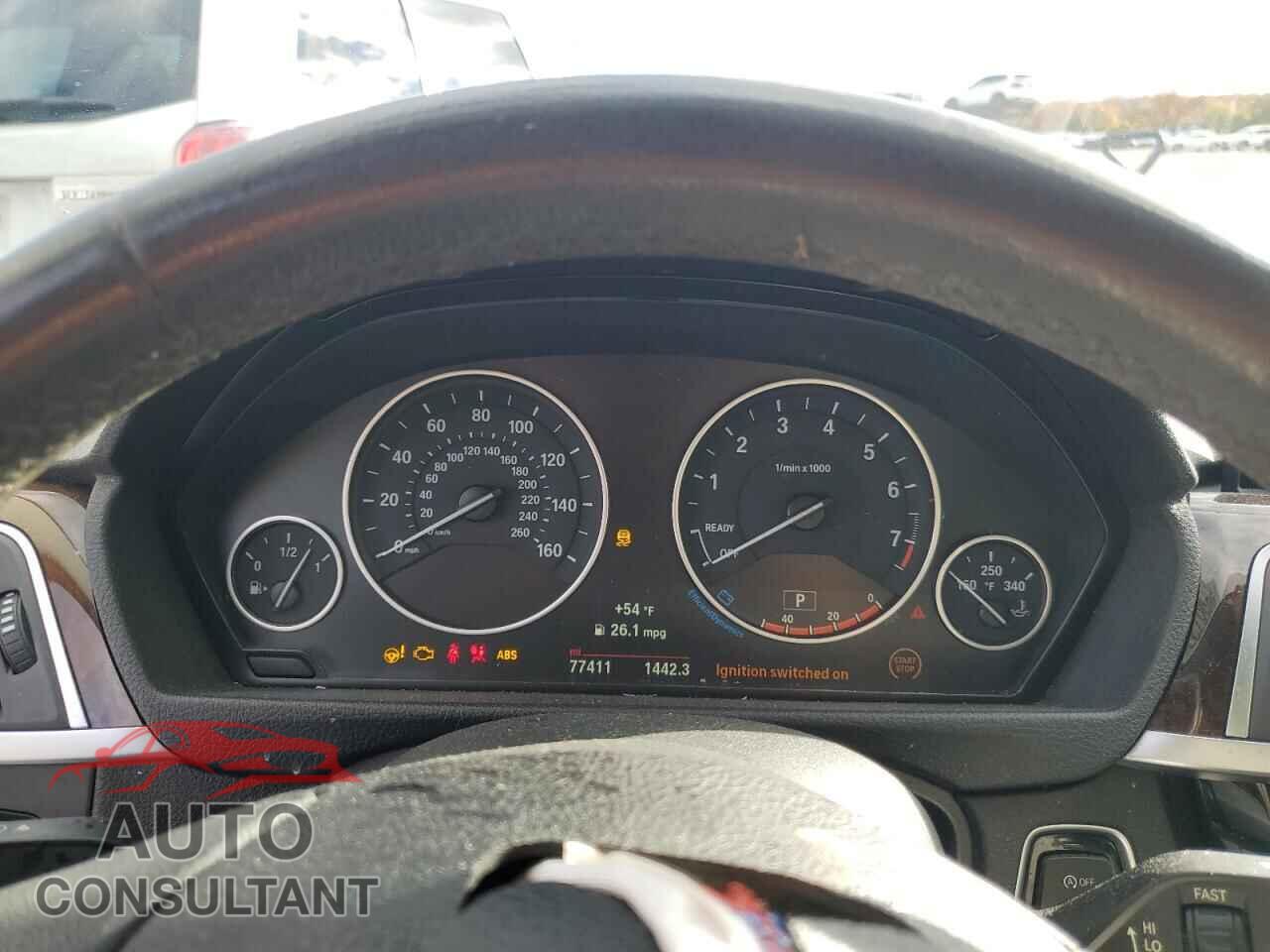BMW 3 SERIES 2017 - WBA8E5G31HNU44419