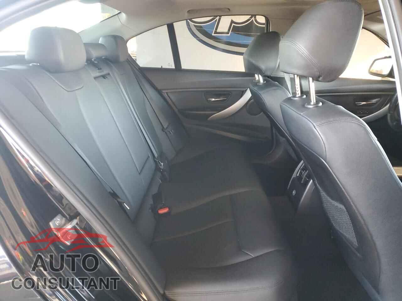 BMW 3 SERIES 2013 - WBA3C1C54DF436867