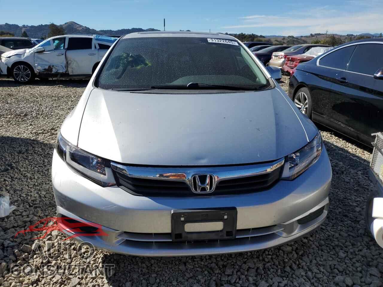 HONDA CIVIC 2012 - 2HGFB2F95CH505586