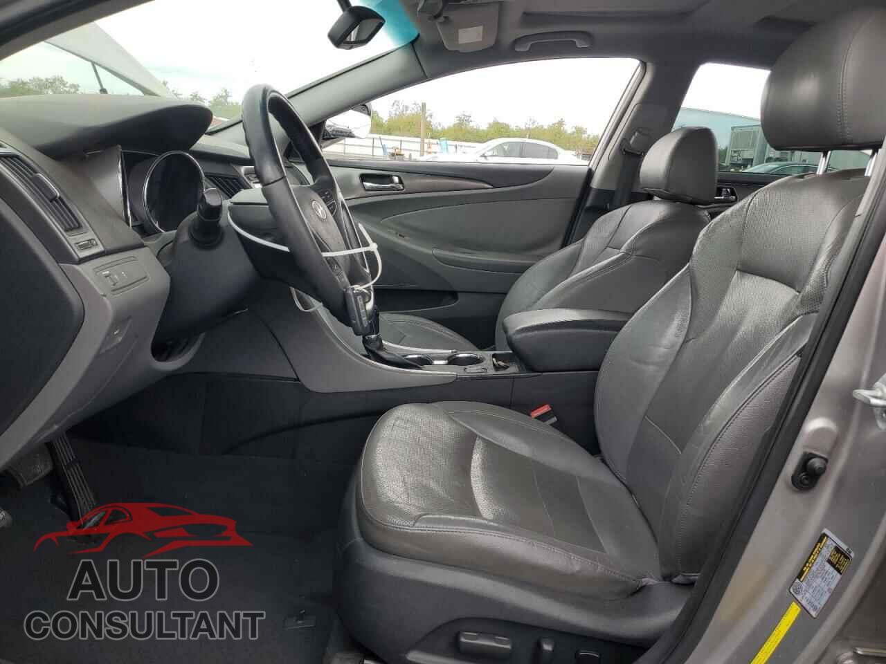 HYUNDAI SONATA 2012 - KMHEC4A44CA036791