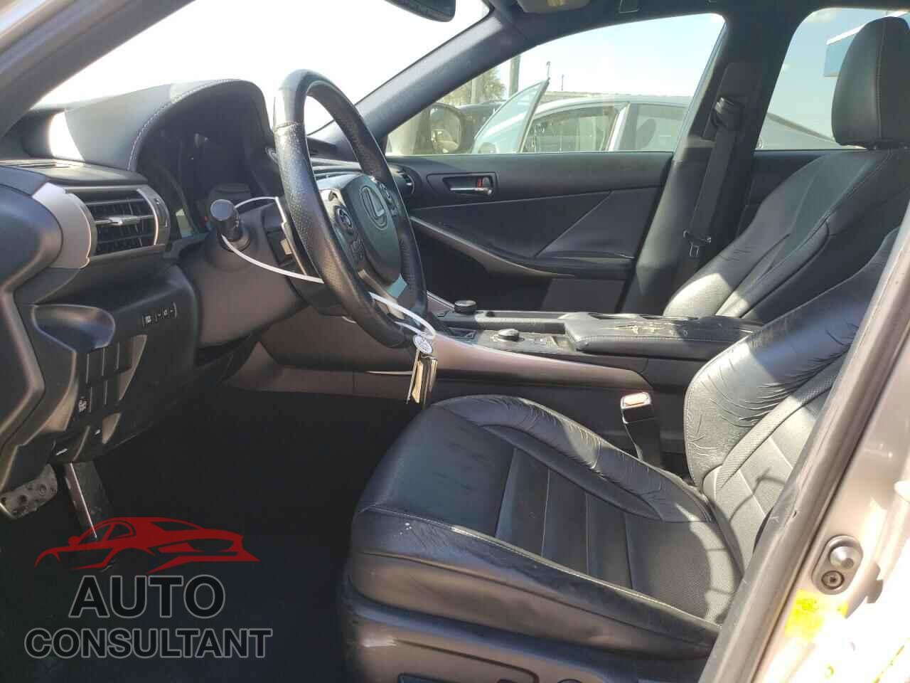 LEXUS IS 2015 - JTHBF1D26F5050596