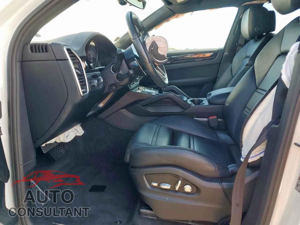 PORSCHE CAYENNE 2019 - WP1AA2AY8KDA07032