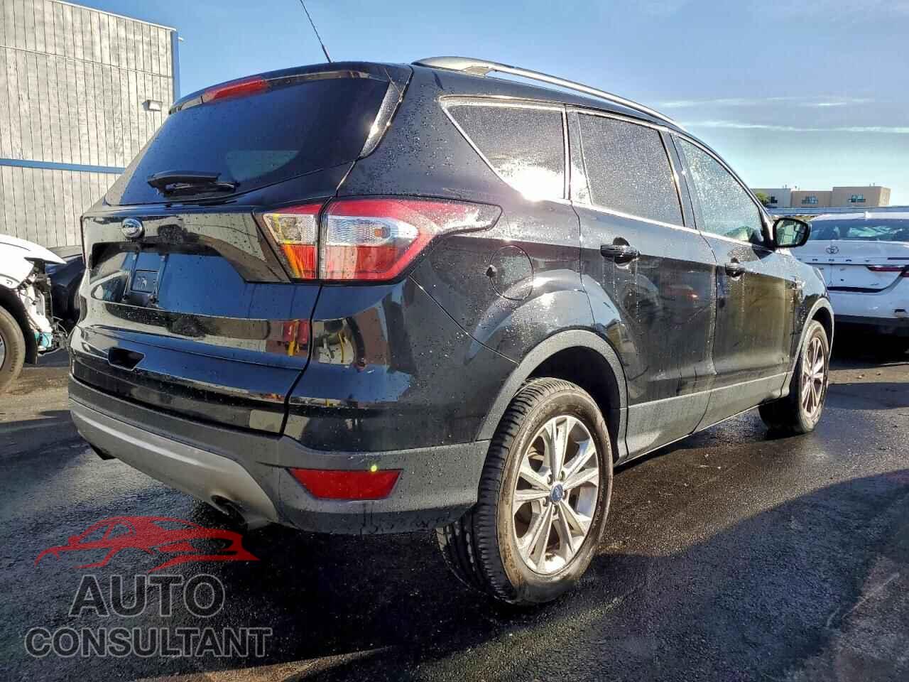 FORD ESCAPE 2018 - 1FMCU0GD1JUC09053