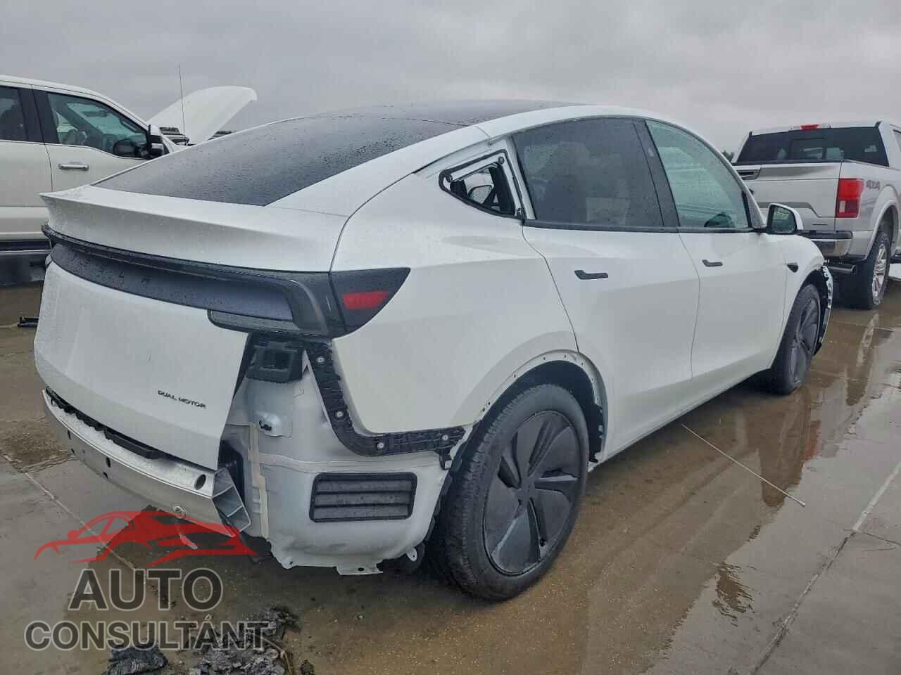 TESLA MODEL Y 2026 - 7SAYGDEE0TA492545