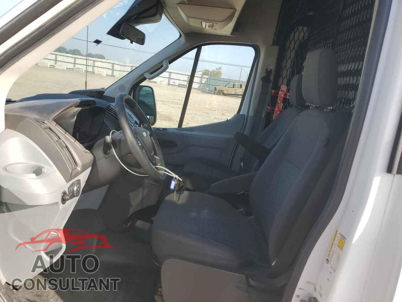 FORD TRANSIT 2019 - 1FTYR2CM8KKA87639