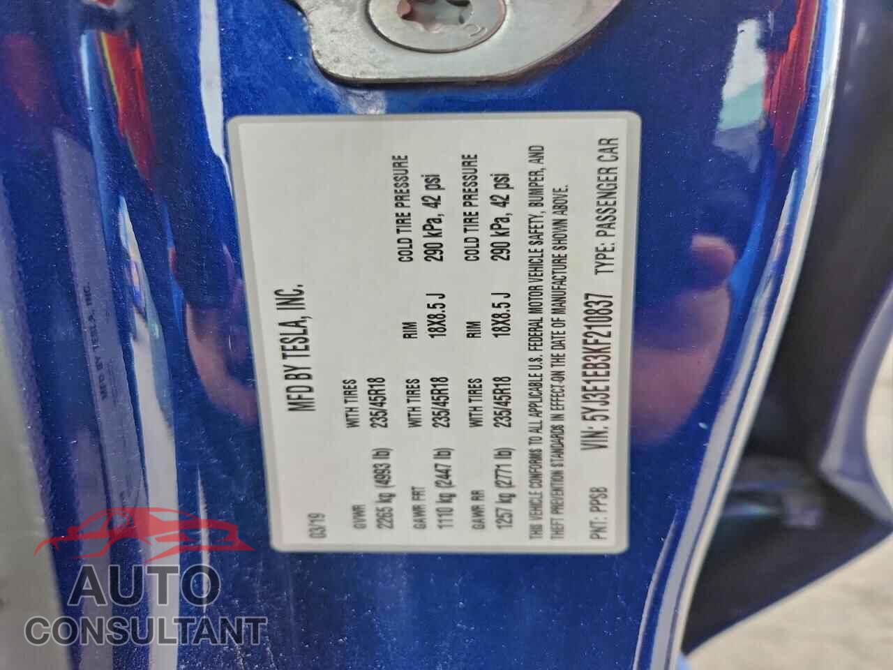 TESLA MODEL 3 2019 - 5YJ3E1EB3KF210837