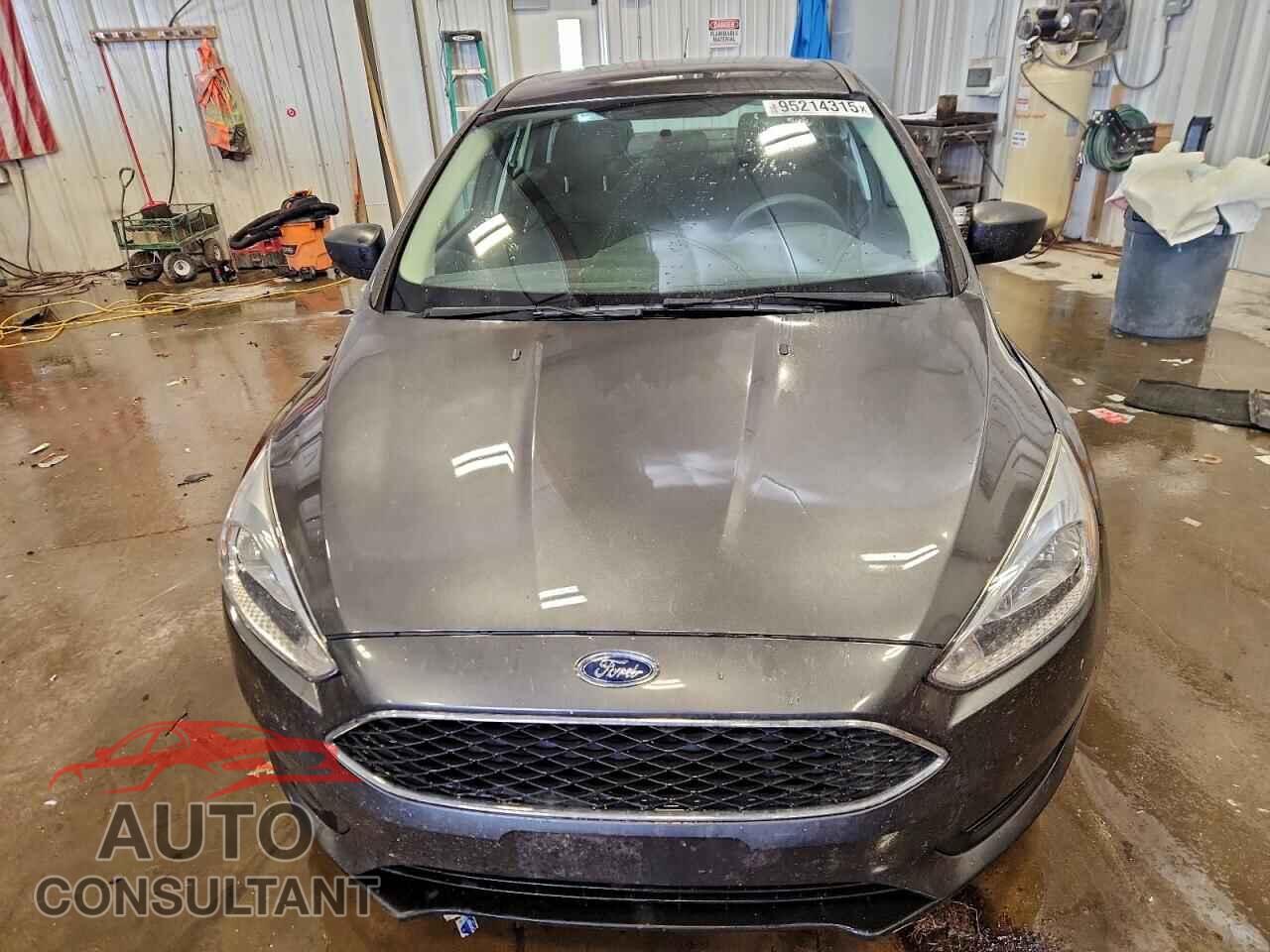 FORD FOCUS 2018 - 1FADP3E2XJL243460