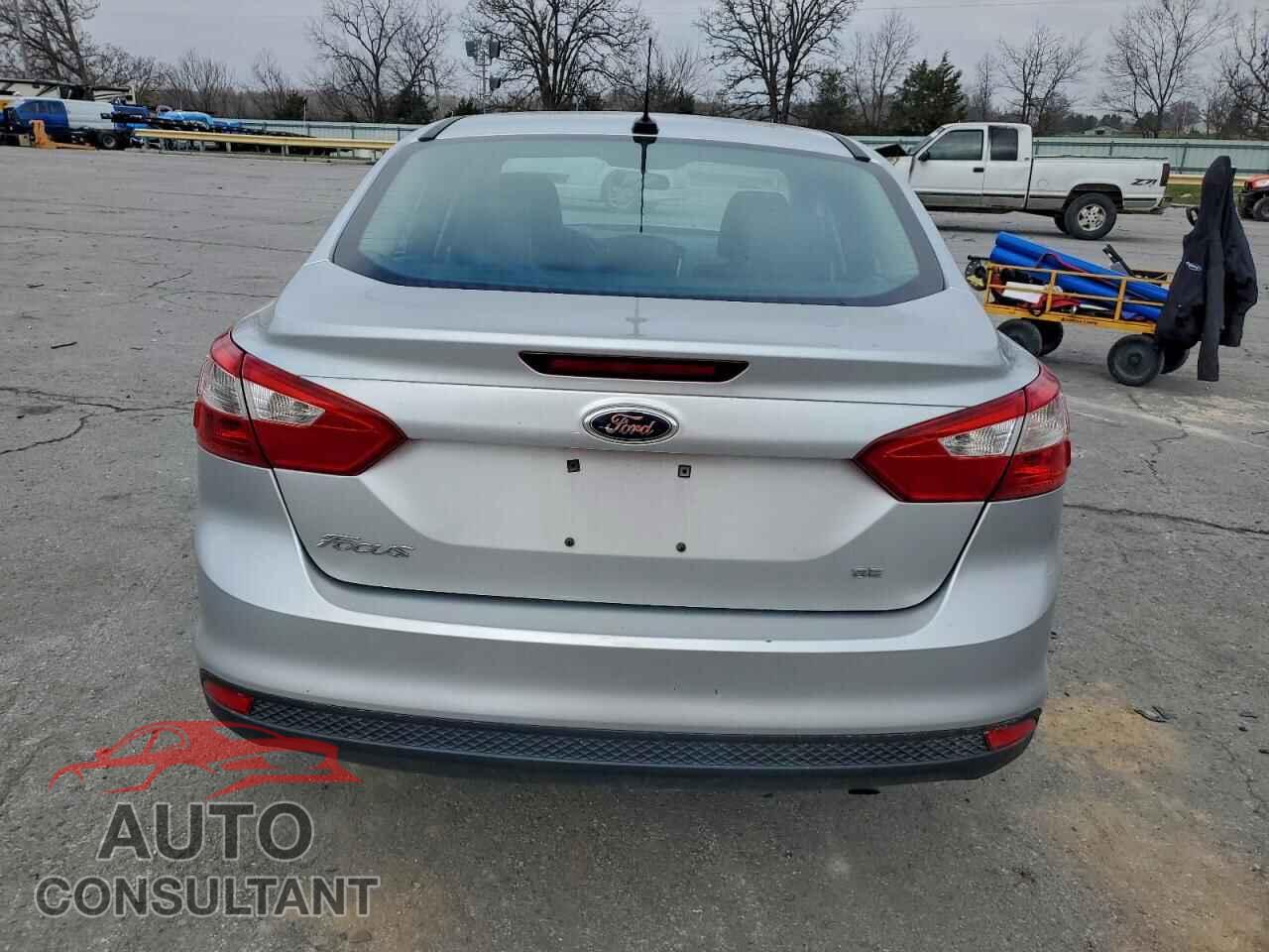 FORD FOCUS 2014 - 1FADP3F26EL323083