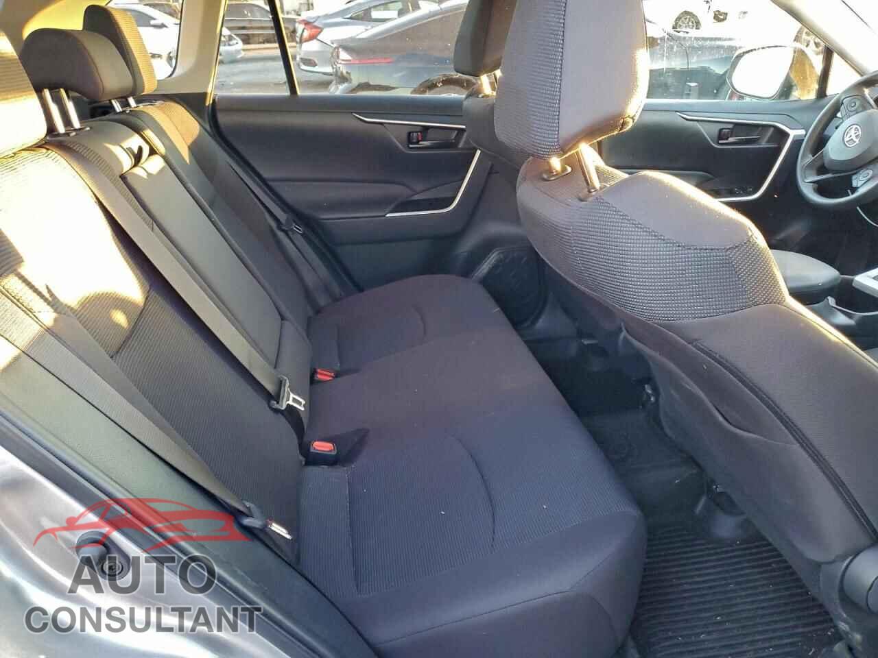 TOYOTA RAV4 2023 - 2T3K1RFV6PC242585