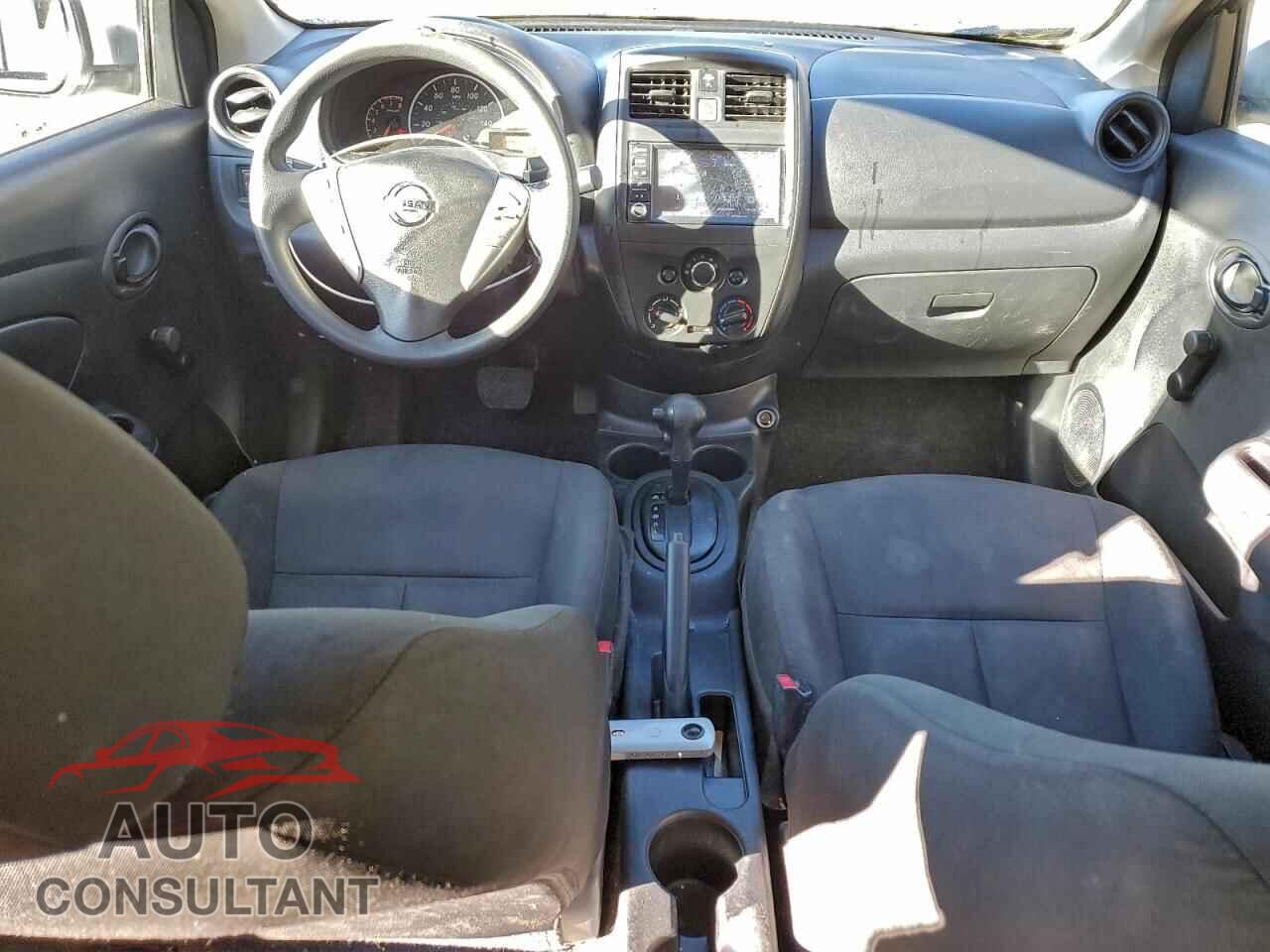 NISSAN VERSA 2019 - 3N1CN7AP3KL871034