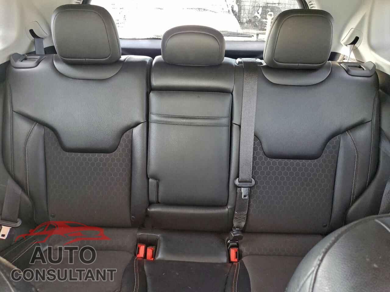 JEEP COMPASS 2018 - 3C4NJDBB2JT131606