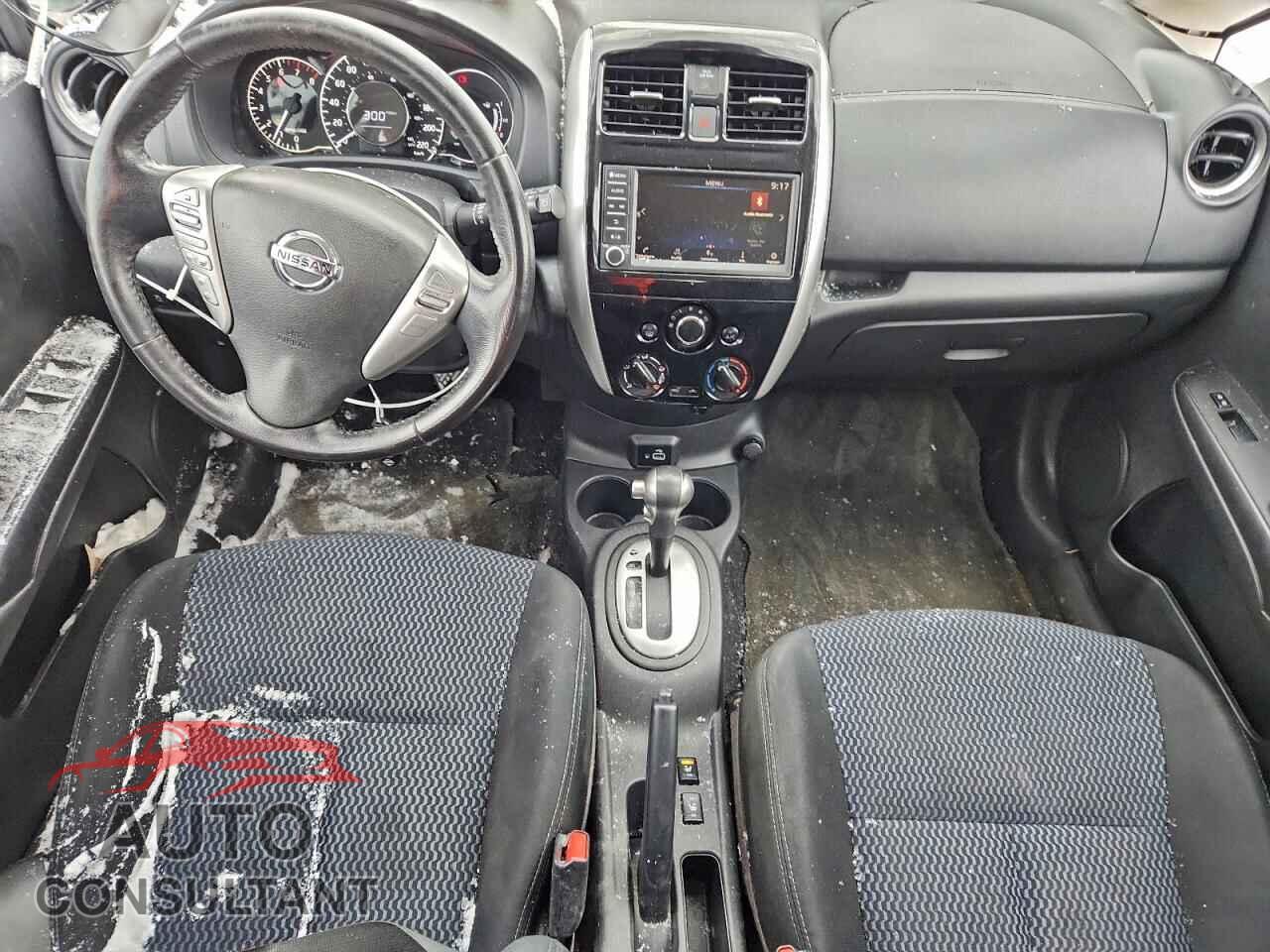 NISSAN VERSA 2019 - 3N1CE2CP3KL355109
