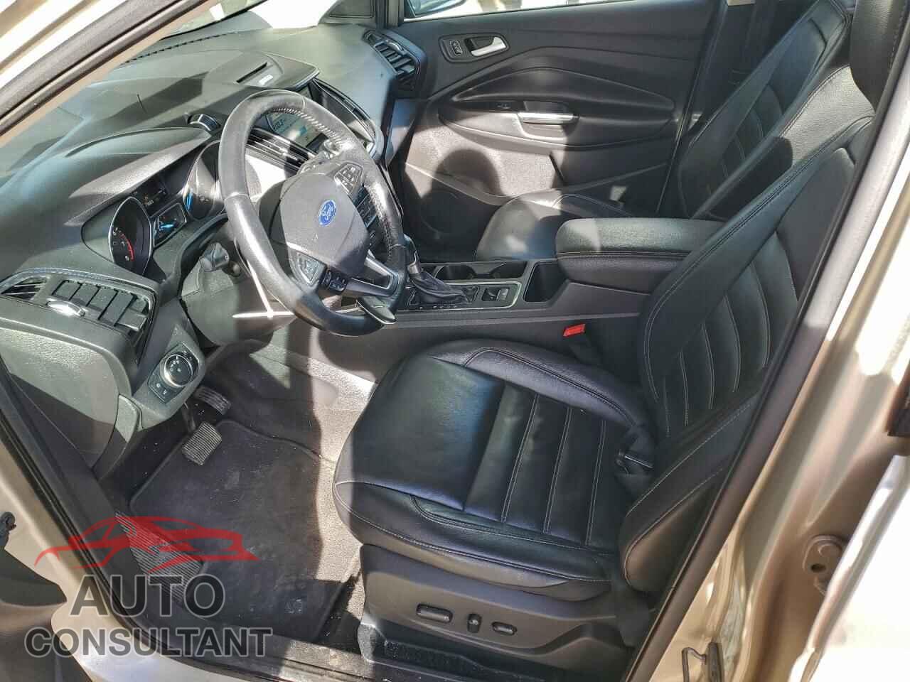 FORD ESCAPE 2017 - 1FMCU0JD6HUB42226
