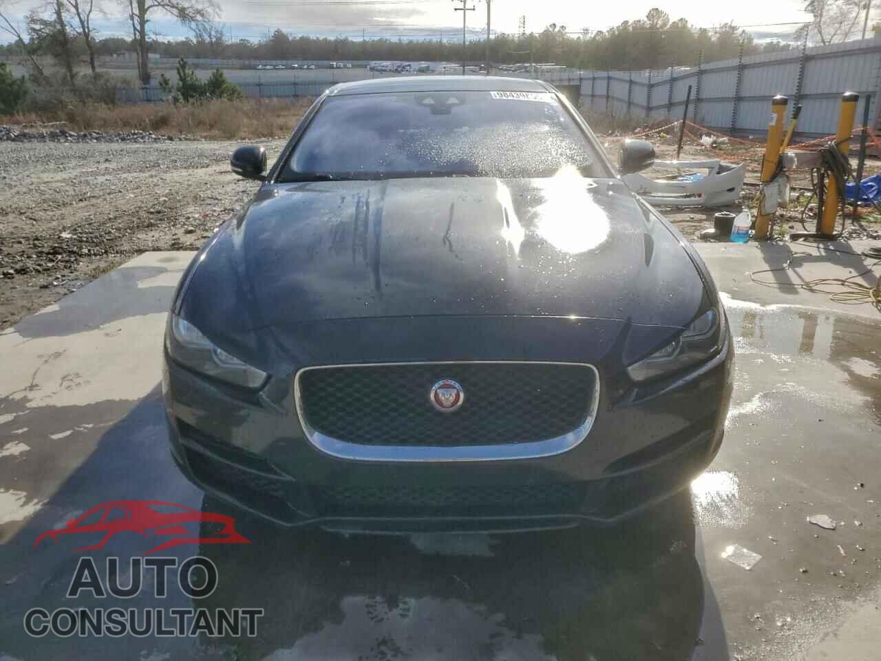 JAGUAR XE 2018 - SAJAR4FX5JCP36911