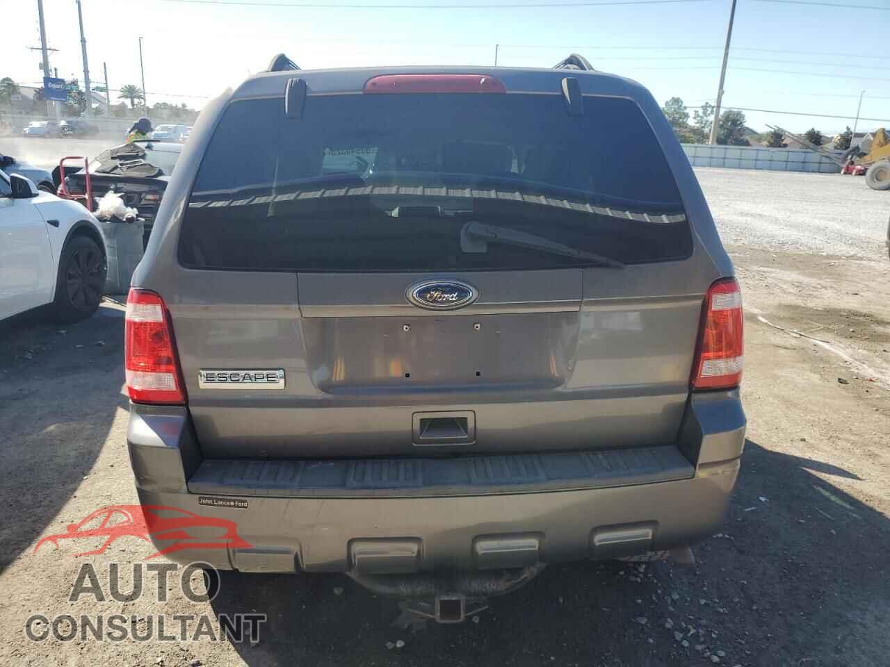 FORD ESCAPE 2010 - 1FMCU0C72AKB18899