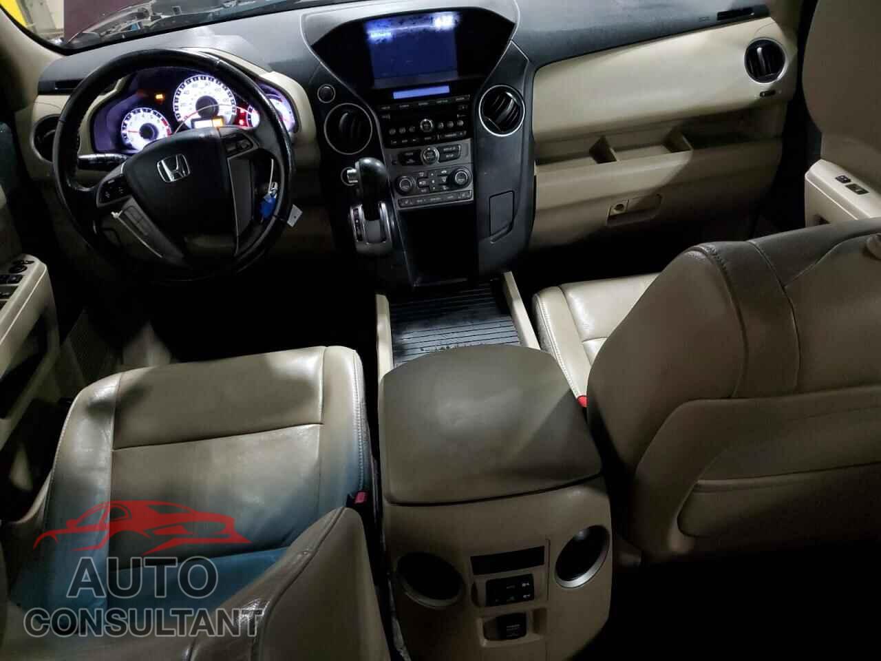 HONDA PILOT 2015 - 5FNYF4H52FB007664