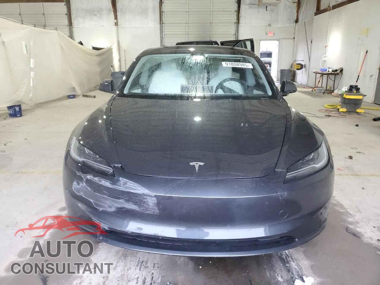 TESLA MODEL 3 2025 - 5YJ3E1EA2SF014850