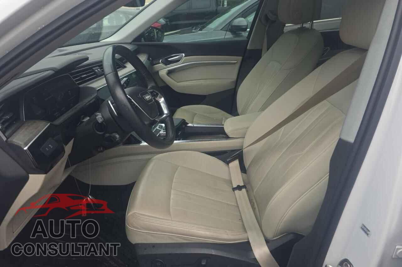AUDI E-TRON 2021 - WA1AAAGE8MB010286