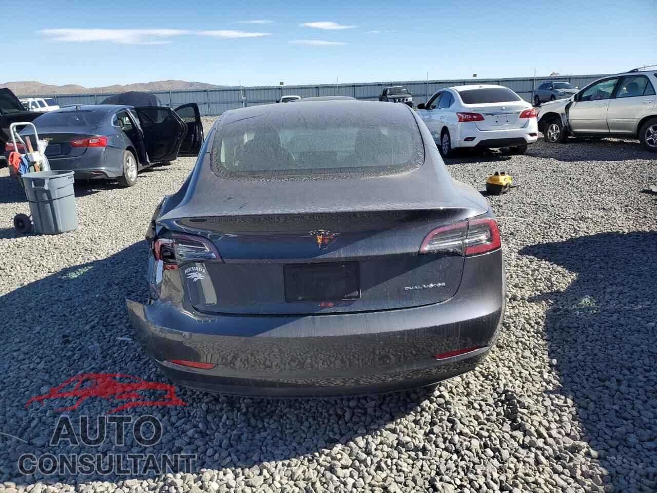TESLA MODEL 3 2019 - 5YJ3E1EB6KF452229