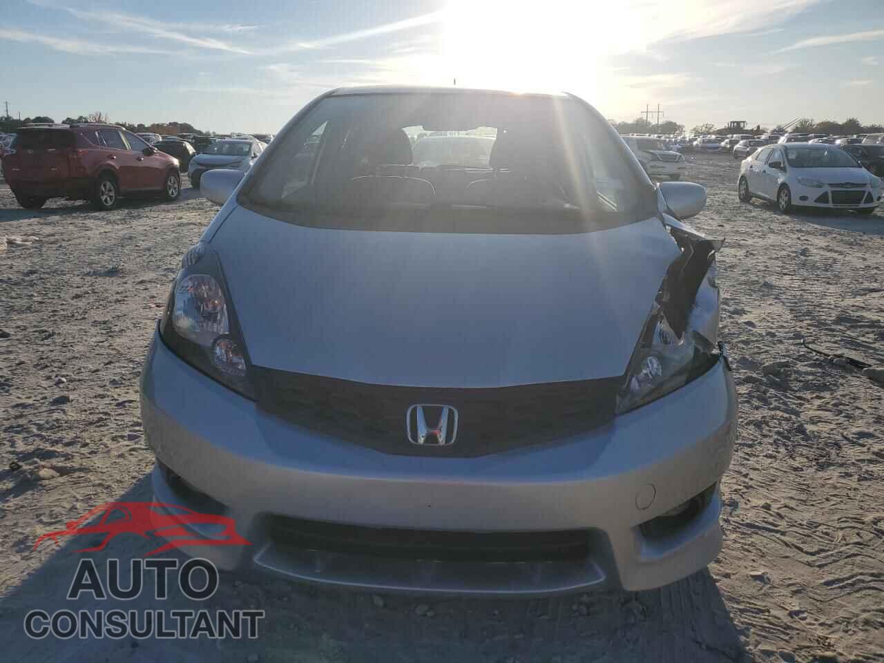 HONDA FIT 2013 - JHMGE8H5XDC049627