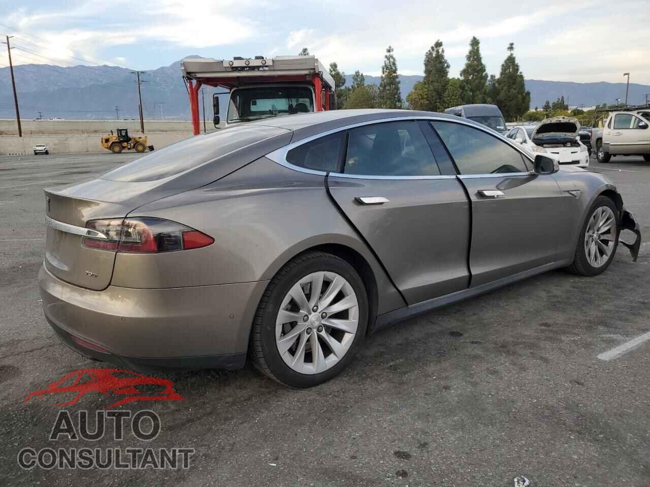 TESLA MODEL S 2015 - 5YJSA1S22FF098453