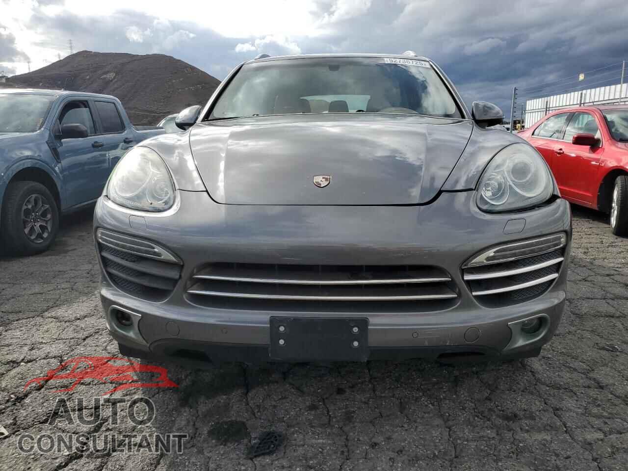PORSCHE CAYENNE 2012 - WP1AB2A25CLA43440