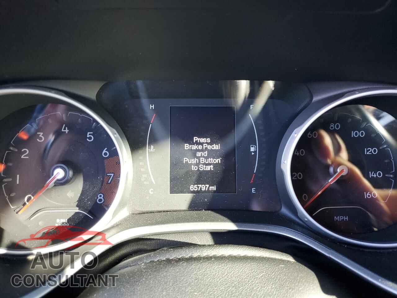 JEEP COMPASS 2020 - 3C4NJDBB8LT218025