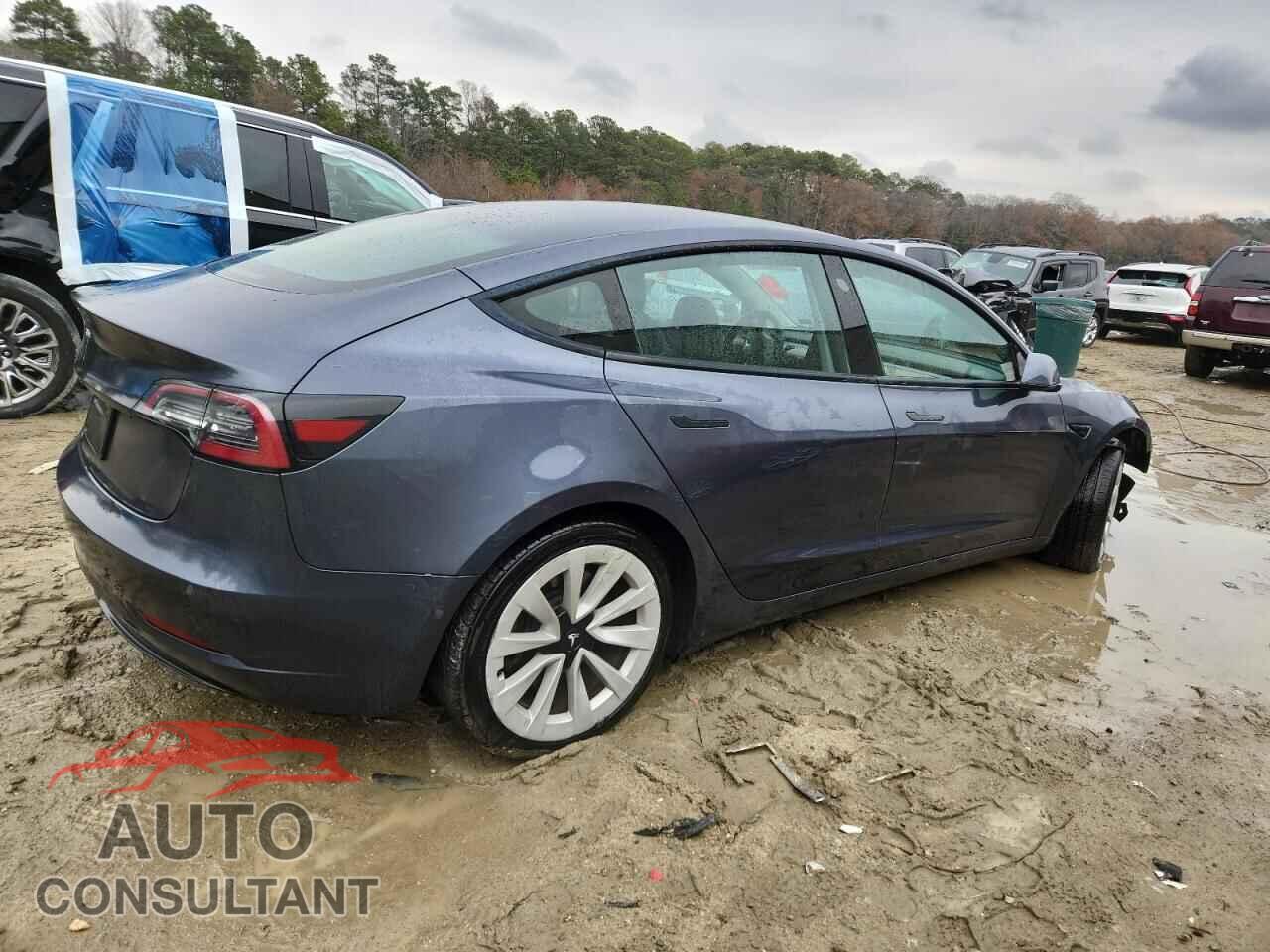 TESLA MODEL 3 2022 - 5YJ3E1EA5NF369709