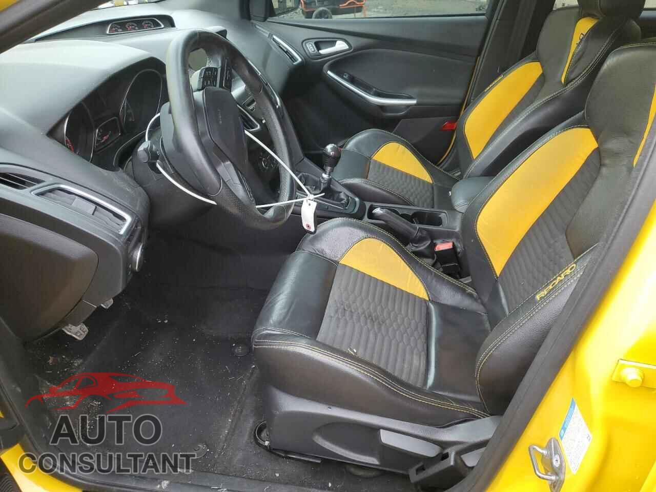 FORD FOCUS 2017 - 1FADP3L94HL307048