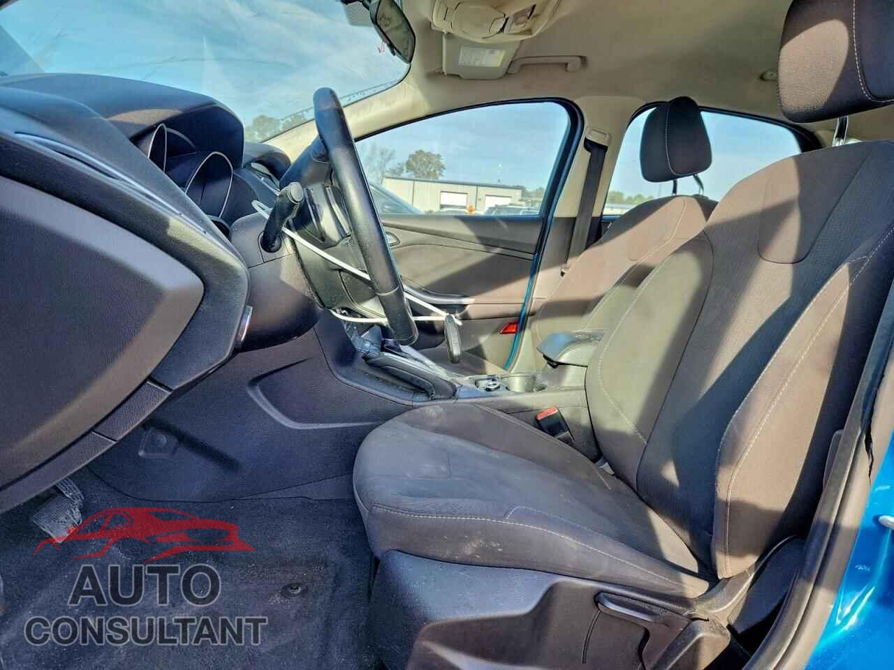 FORD FOCUS 2012 - 1FAHP3N27CL308656