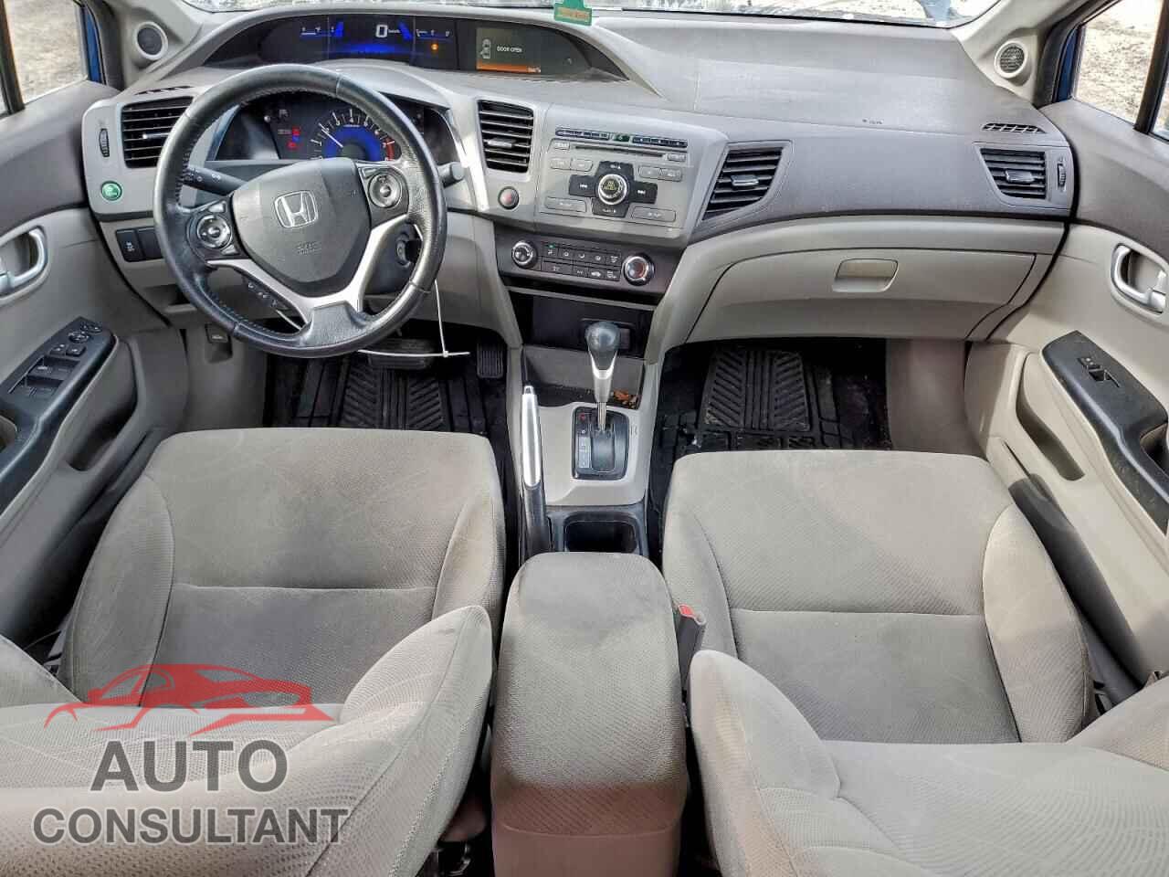HONDA CIVIC 2012 - 2HGFB2F55CH028252