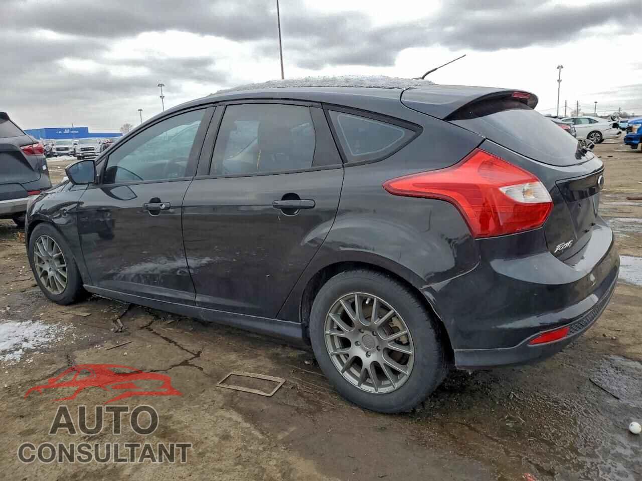 FORD FOCUS 2012 - 1FAHP3K22CL381972