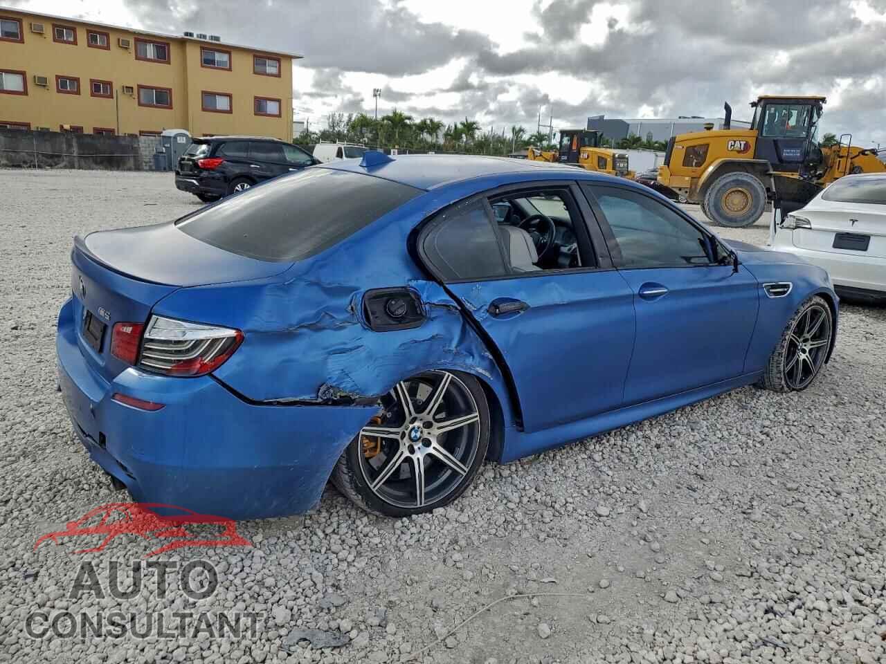 BMW M5 2014 - WBSFV9C53ED097792