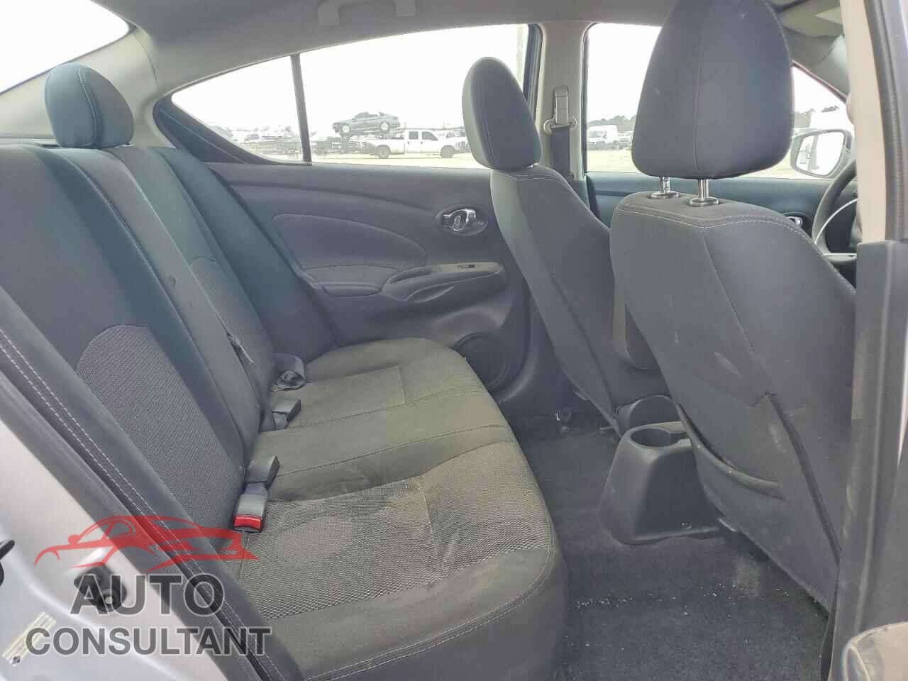 NISSAN VERSA 2019 - 3N1CN7AP3KL859983