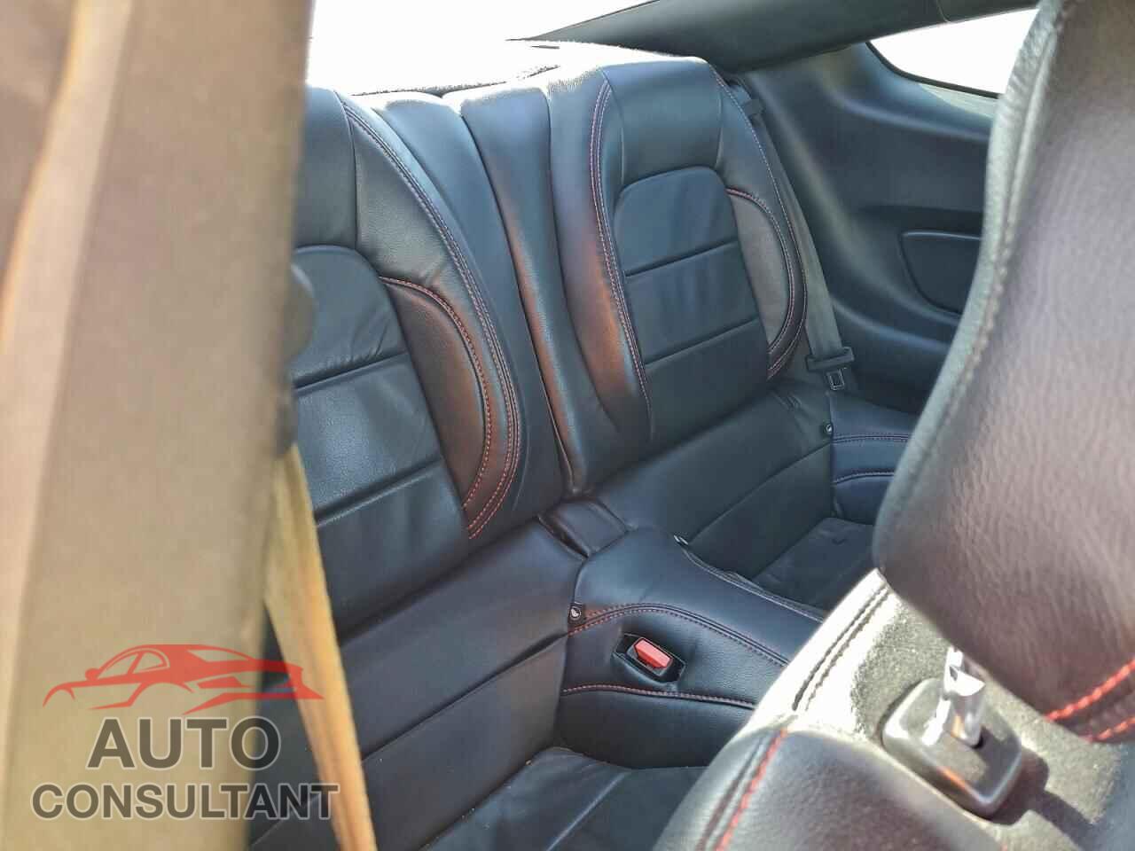 FORD MUSTANG 2021 - 1FA6P8CF6M5117973