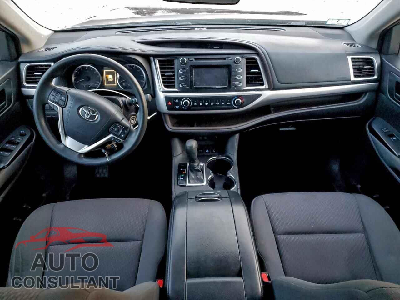 TOYOTA HIGHLANDER 2018 - 5TDBZRFH3JS806493