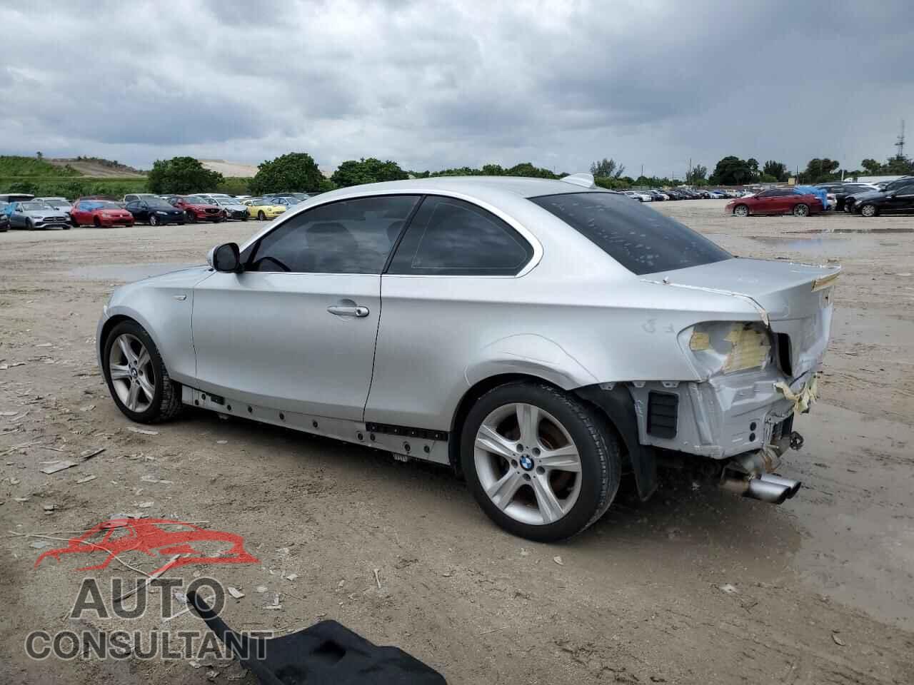BMW 1 SERIES 2012 - WBAUP7C56CVP22977