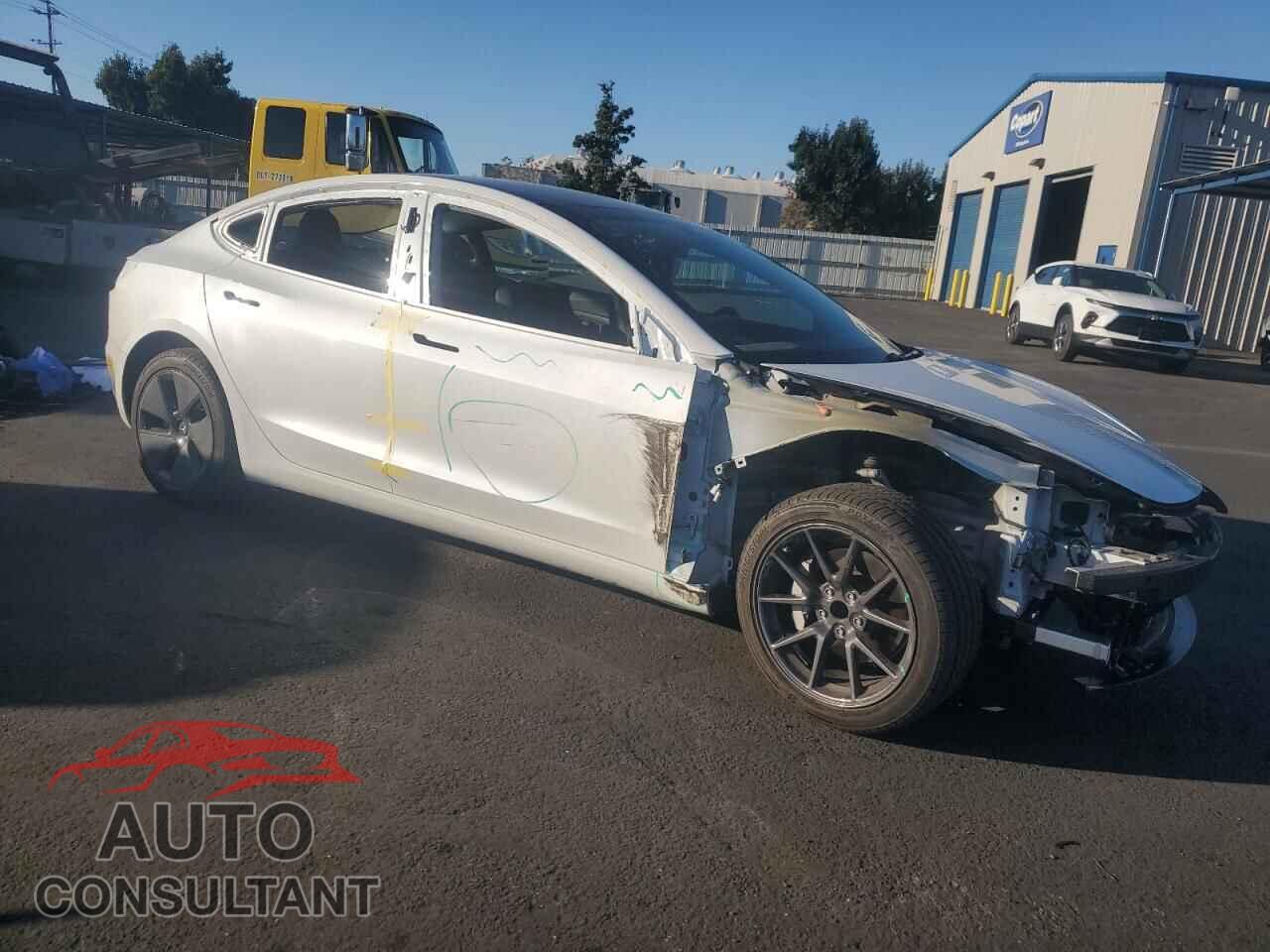 TESLA MODEL 3 2021 - 5YJ3E1EA5MF027496