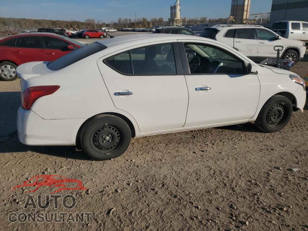 NISSAN VERSA 2019 - 3N1CN7AP3KL861961
