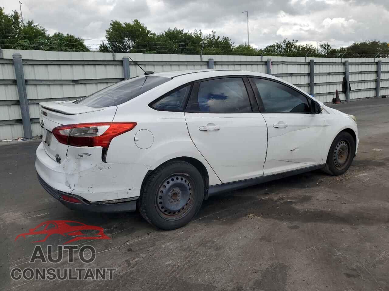 FORD FOCUS 2013 - 1FADP3F22DL129715