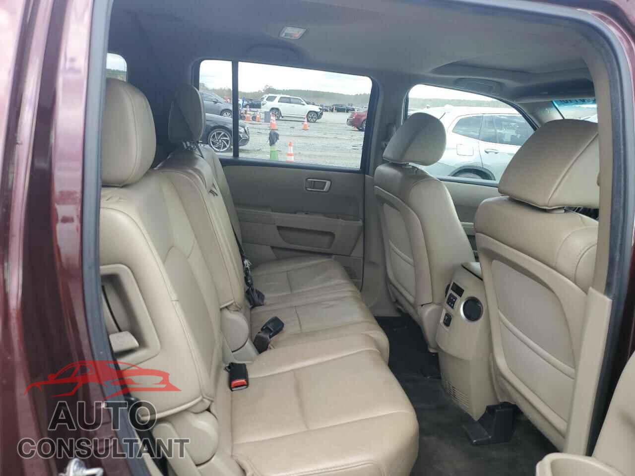 HONDA PILOT 2012 - 5FNYF4H7XCB074817