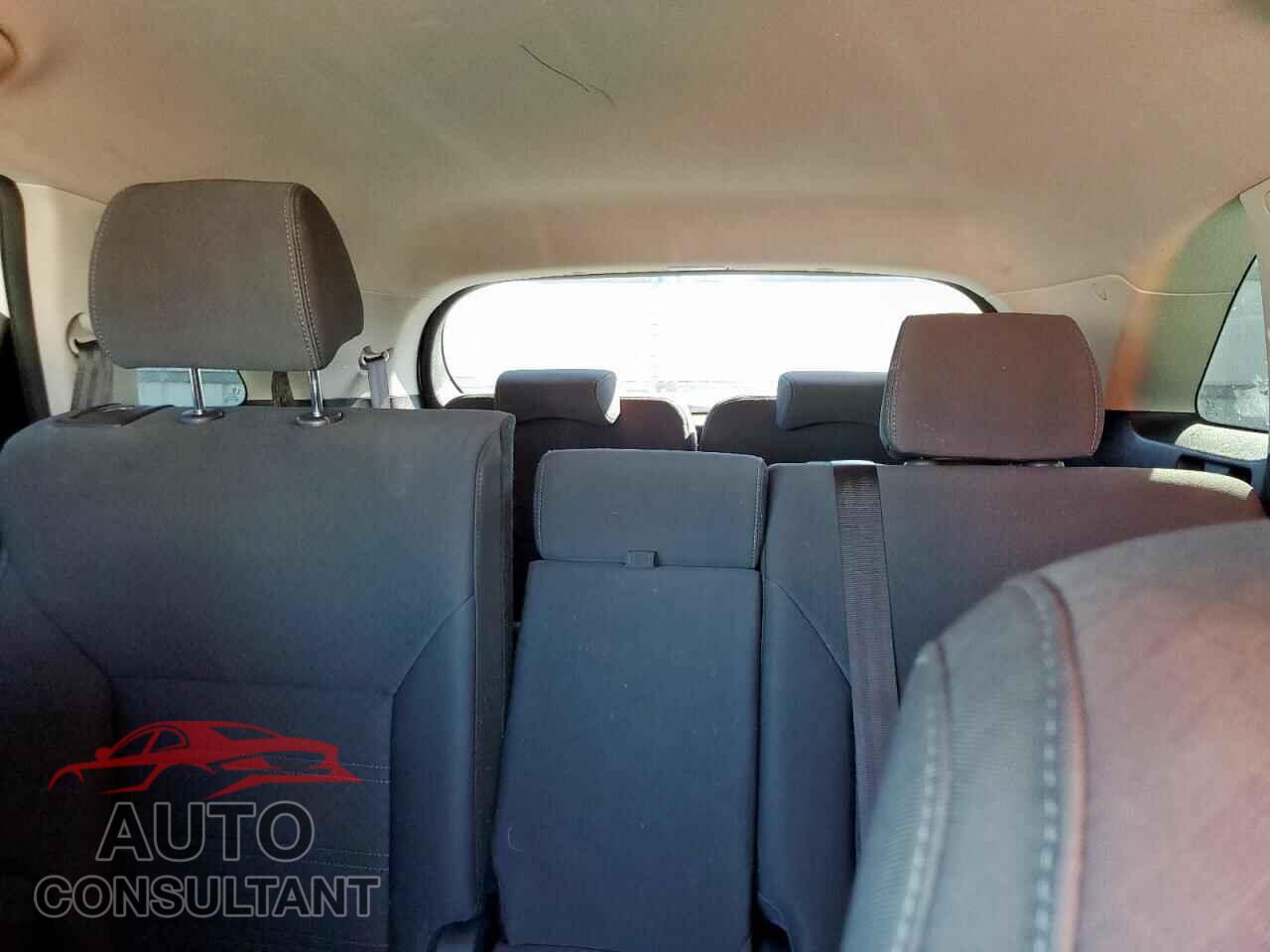 KIA SORENTO 2017 - 5XYPG4A36HG215656