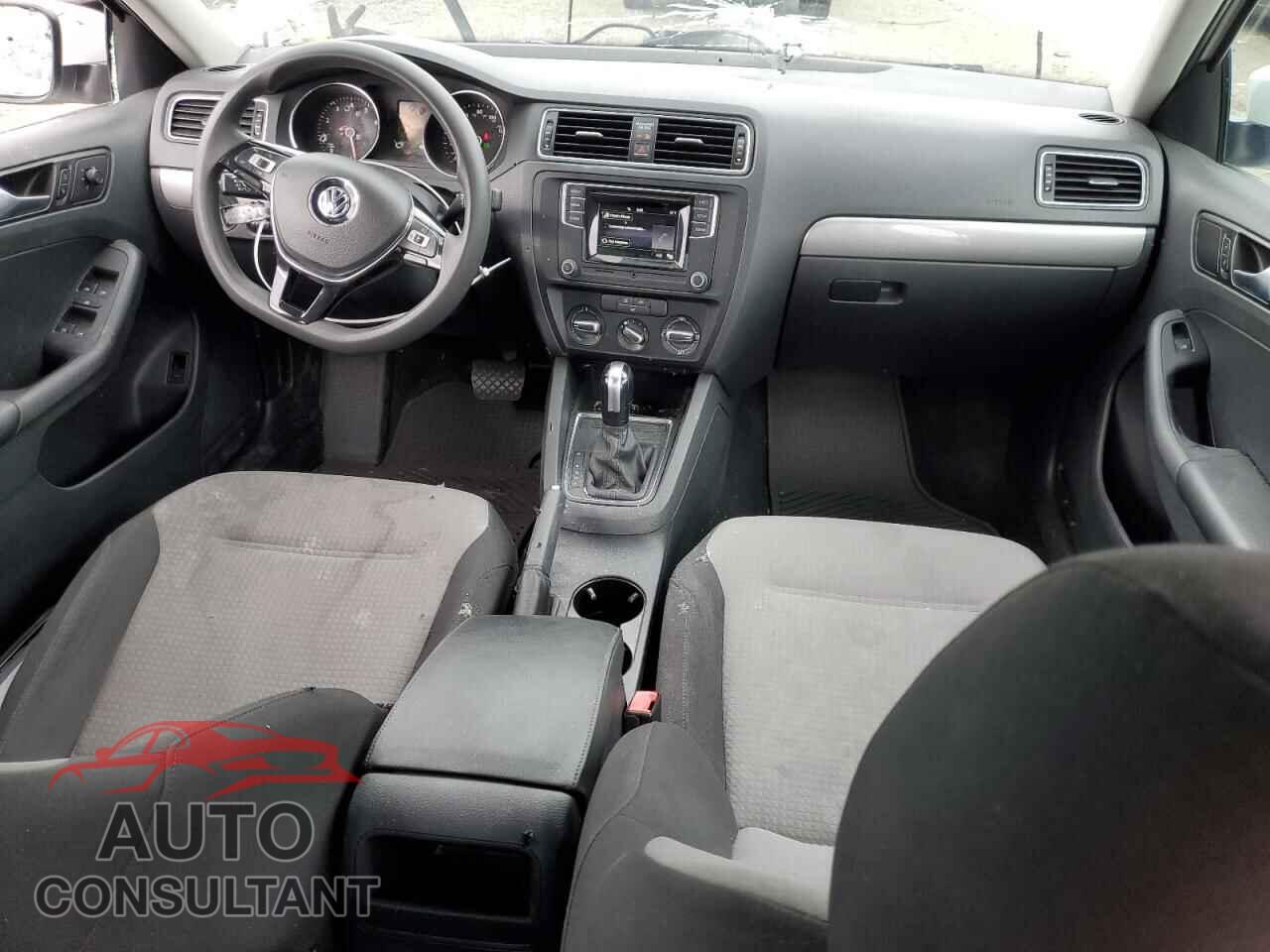 VOLKSWAGEN JETTA 2017 - 3VW2B7AJ0HM225740