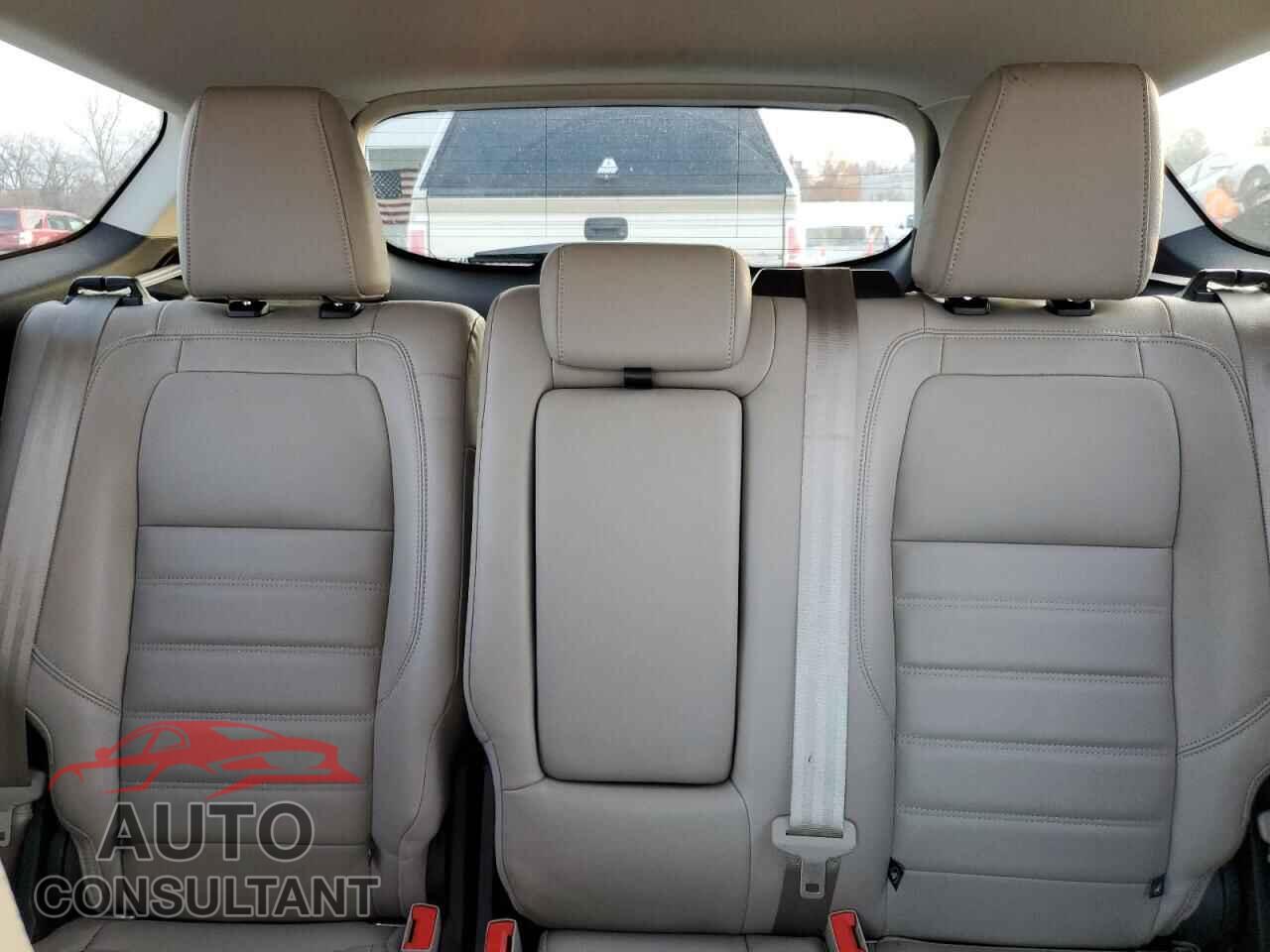 FORD ESCAPE 2017 - 1FMCU9JD3HUC86420