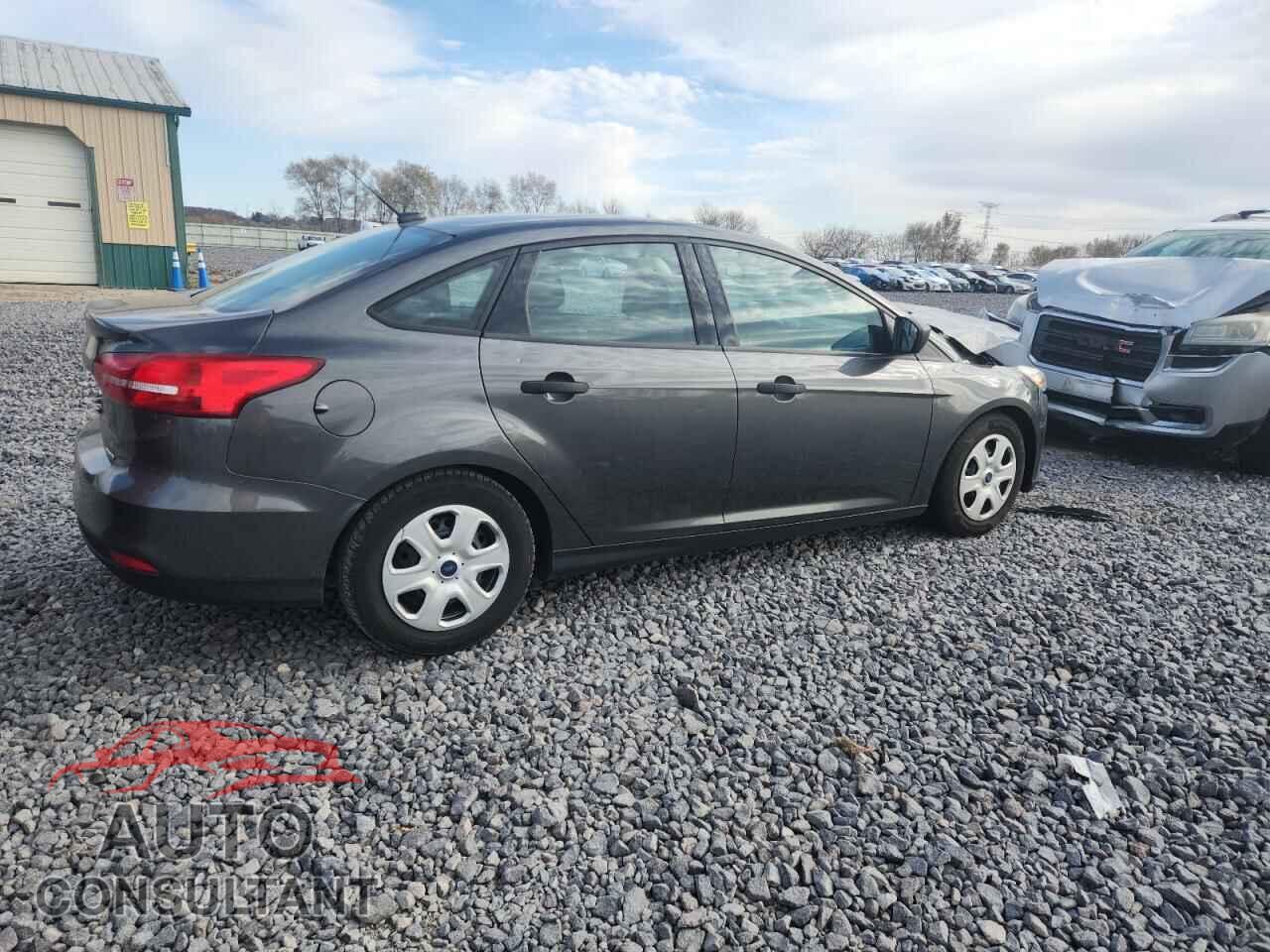 FORD FOCUS 2015 - 1FADP3E26FL299967